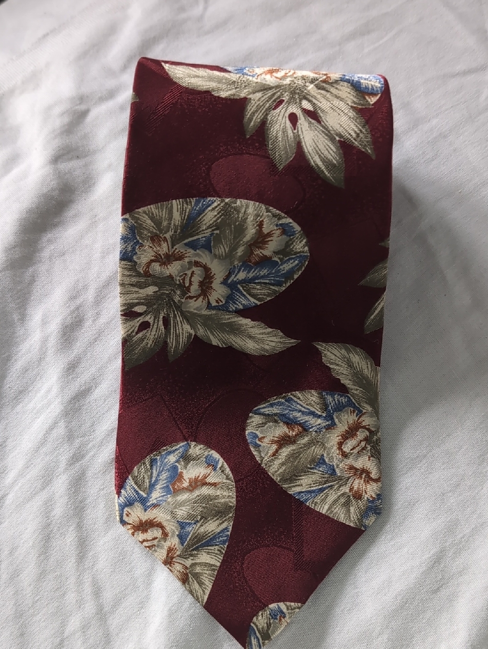 Men's Floral Burgundy Silk Tie - USA